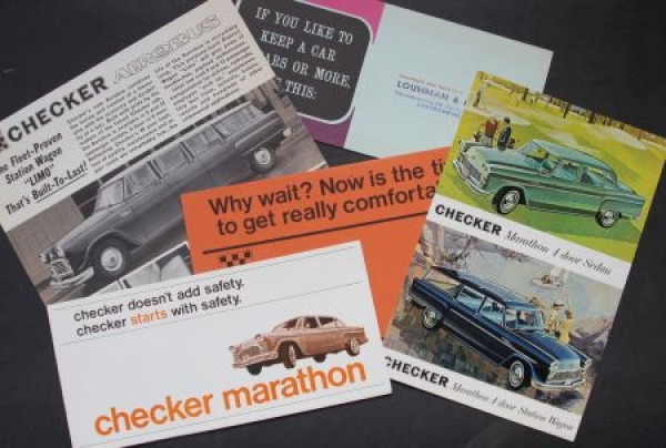 Checker Marathon Modellprogramm 1963 "Comfort and Elegance" fünf Prospekte (5950)