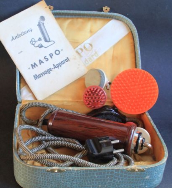 Maspo Standard 1955 Massage-Apparat with Accessoires in original suitcase (5904)