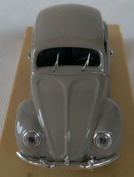 Rio Volkswagen Beetle Sedan 1949 DieCast Model in original box (5837)