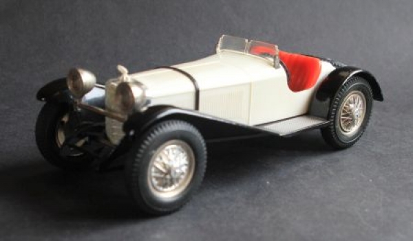Gama Mercedes-Benz SSK Sportscar 1928 Metal-Plasticmodel (6400)