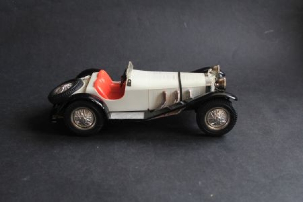 Gama Mercedes-Benz SSK Sportscar 1928 Metal-Plasticmodel (6400)