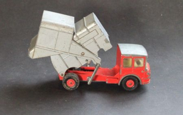 Matchbox King Size Lesney Refuse Truck 1965 DieCast Model (3968)