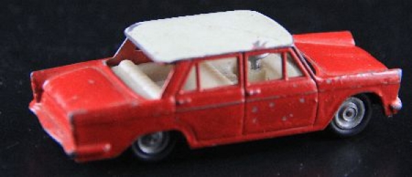 Gama Minimod Fiat 1800 Berlina 1963 DieCast Model (1561)
