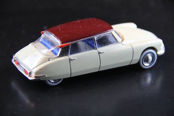 Vitesse Citroen DS 19 1956 DieCast Model (1651)