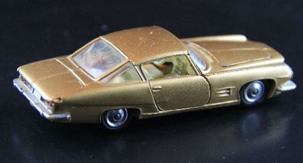 Corgi Toys Chrysler Ghia L 6.4 Litre 1965 DieCast Model (1667)