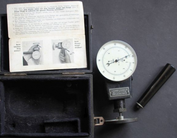 SIB HS 4 Cut Speed Gauge 1950 in original Woodcase (4670)