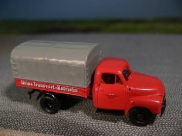 Brekina Opel Blitz Truck "Union Transport" 1955 Plasticmodel (4706)