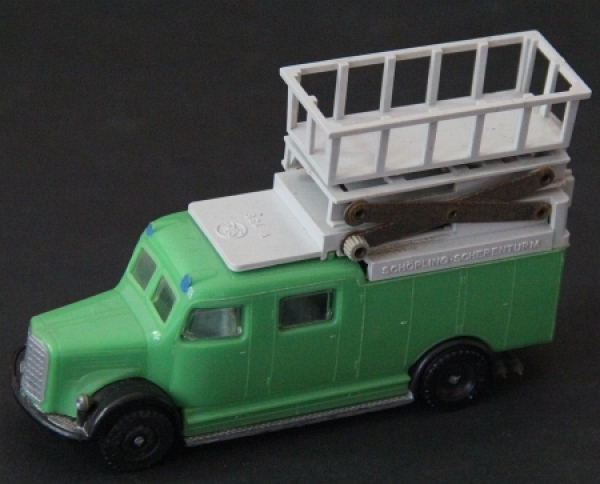 Siku Mercedes-Benz Metz LF 15 Schoerling Lifttruck V156 Plasticmodel 1955 (2574)