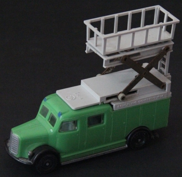 Siku Mercedes-Benz Metz LF 15 Schoerling Lifttruck V156 Plasticmodel 1955 (2574)