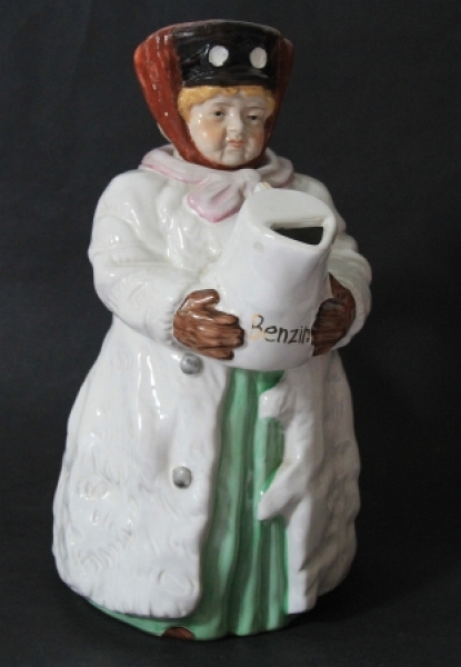 Motordriver as Coffeepot-Figure 1915 Porcelain (3123)