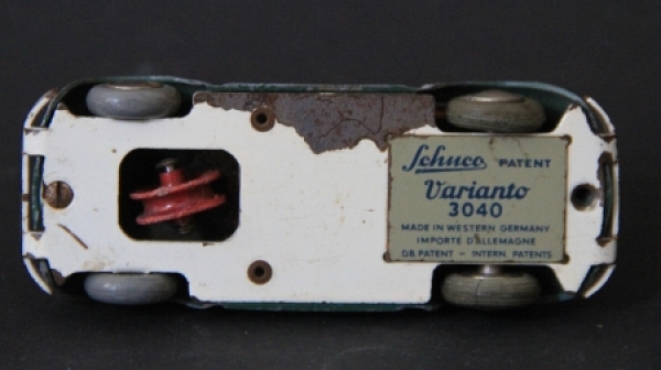 Schuco Micro-Racer Volkswagen Käfer Polizei 1965 Metallmodell mit Friktionsantrieb (0478)