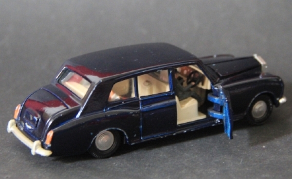 Dinky Toys England Rolls-Royce Phantom 1964 DieCast Model (3700)