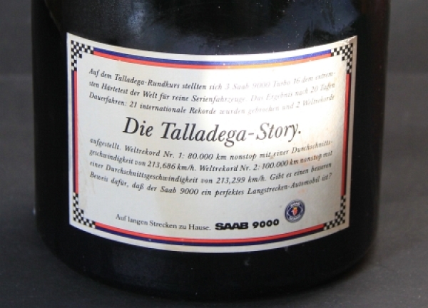 Saab 9000 Sektflasche 1986 "Weltrekord Sekt 100.000 km Talladega USA" Henkel (6878)