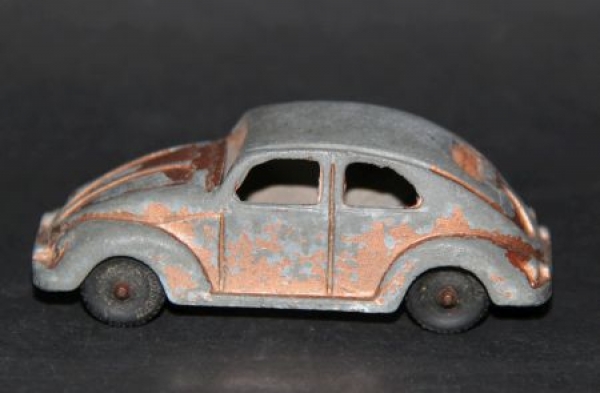 Tootsie Toy Volkswagen Beetle 1960 DieCast Model (6950)