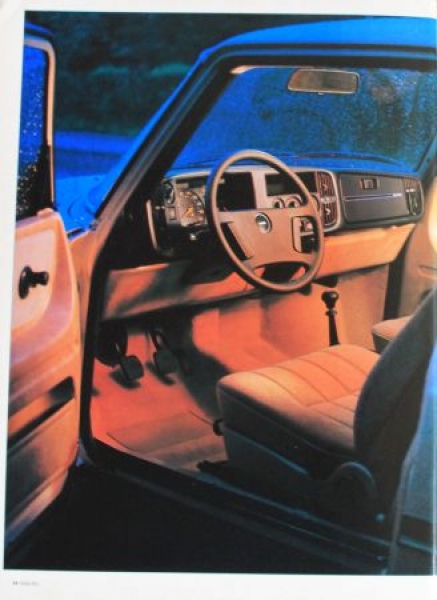Saab 900 Modelprogram 1983 Carbrochure (2067)