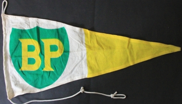 BP Advedrtising Flag 1960 (7591)