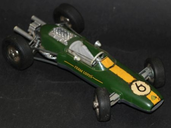 Schuco Lotus Formula I 1965 Tinmodel with frictiondrive (1841)
