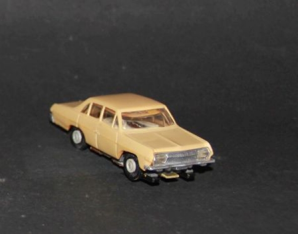 Faller AMS Opel Admiral 1965 Plasticmodel with Motor (8339)