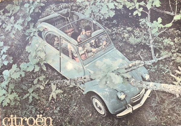 Citroen 2 CV 1965 Dealer-Showroomposter on wood (4073)